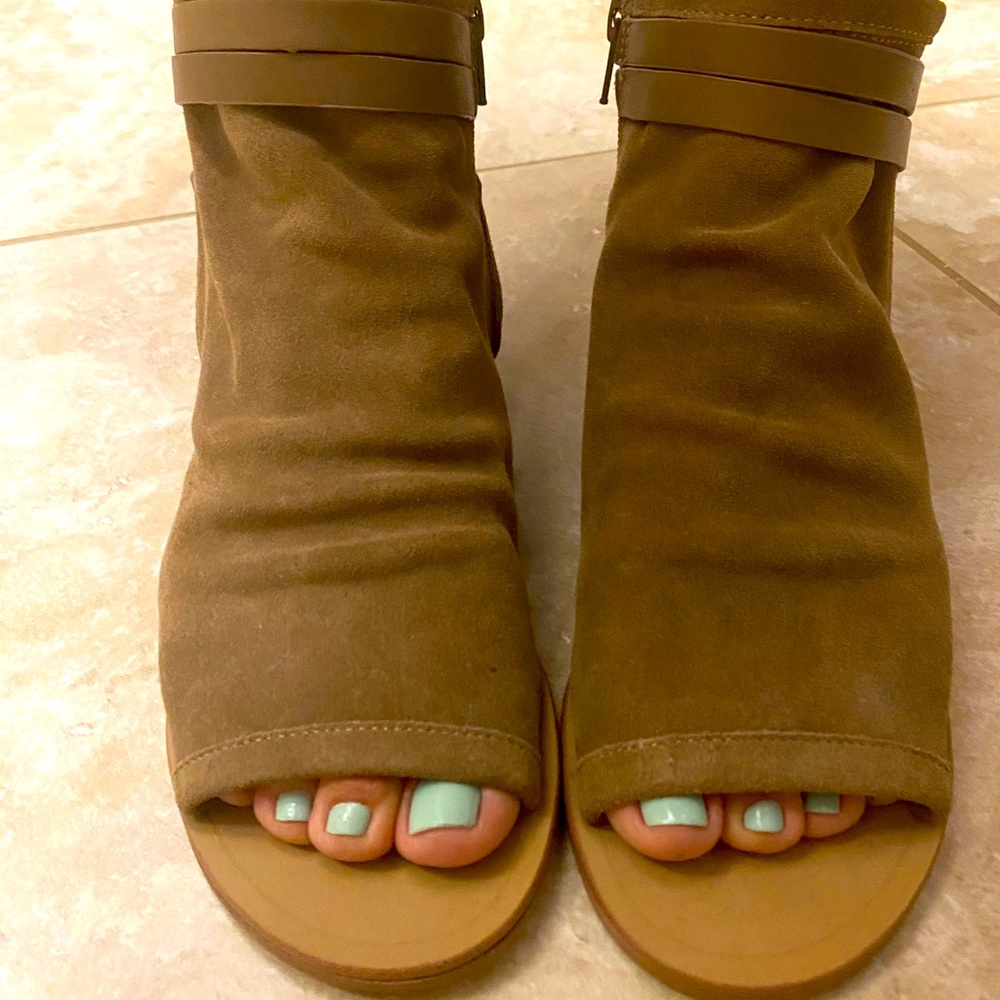 Gianni Bini Inno-Vate sandal bootie